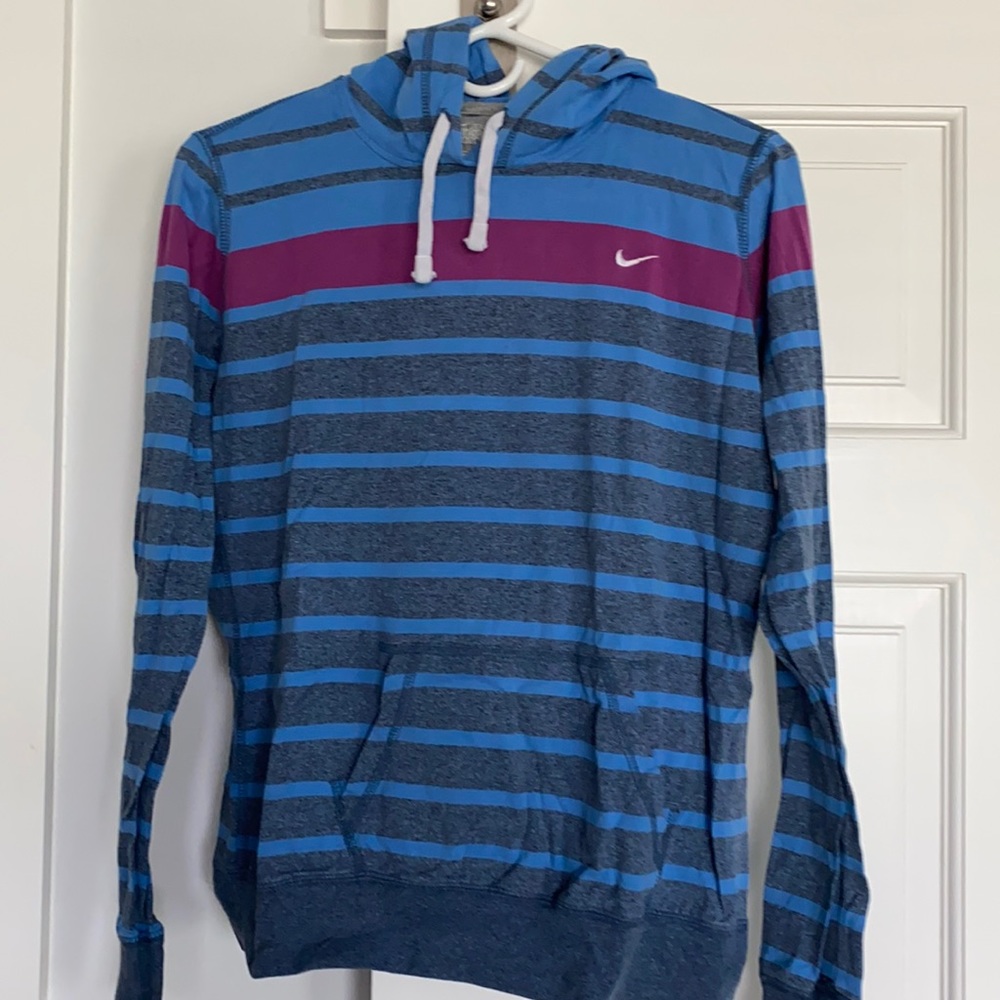 nike lightweight hoodie